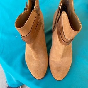 Brown suede bootie